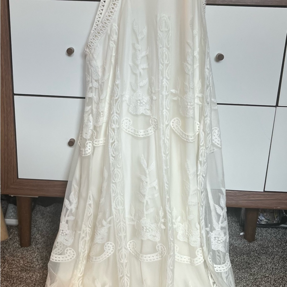 Jun & Ivy White Lace Dress
